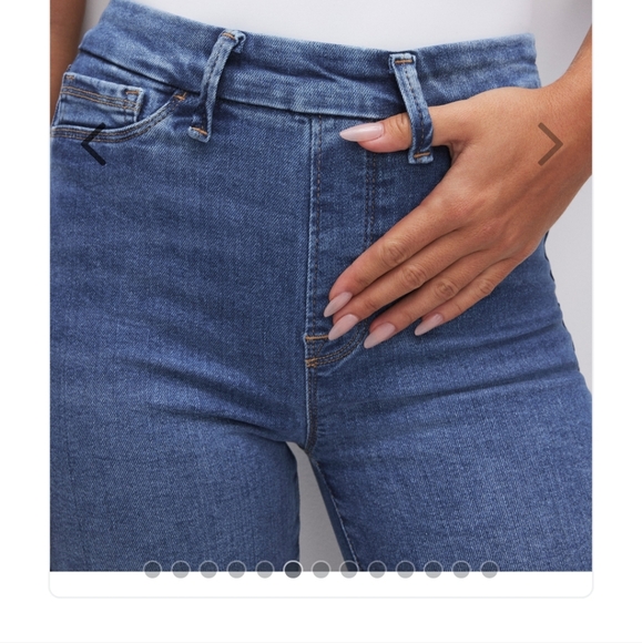 Good American POWER STRETCH PULL-ON FLARE JEANS | INDIGO490 - Picture 2 of 5
